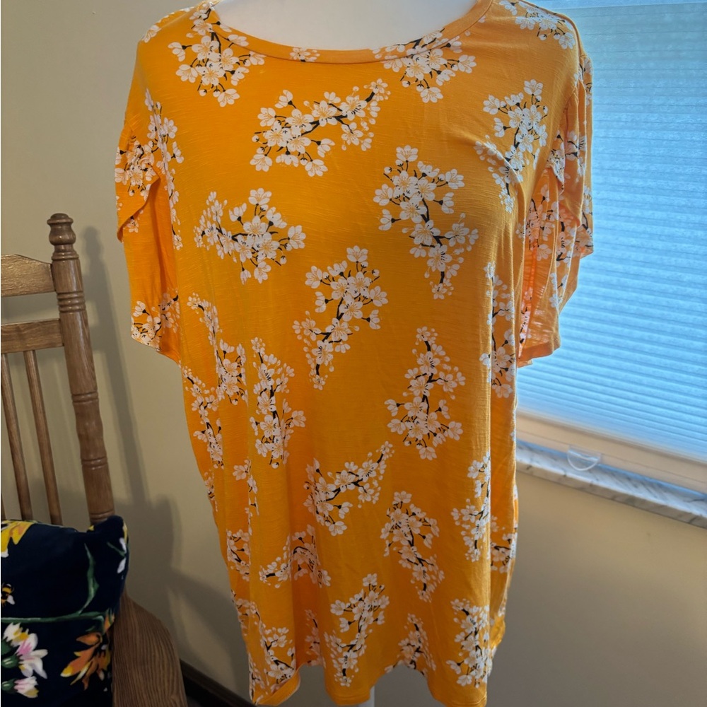 LuLaRoe Olive Top